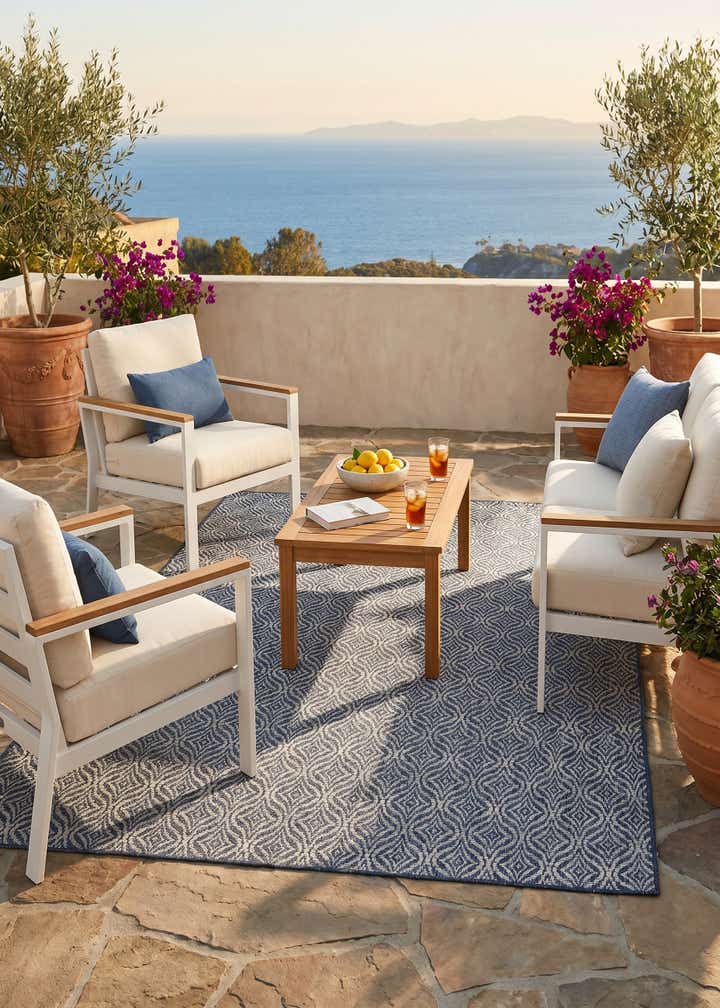 5' 3 x 8' Easy-Clean Trellis Indoor / Outdoor Rug