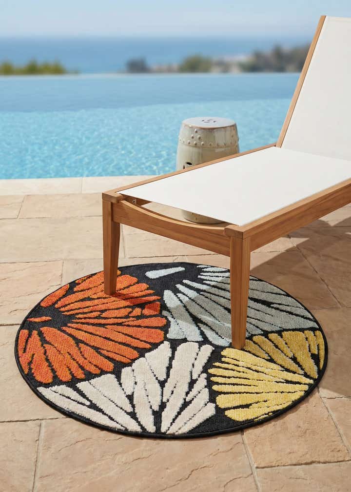 3' x 3' Easy-Clean Casablanca Indoor / Outdoor Round Rug