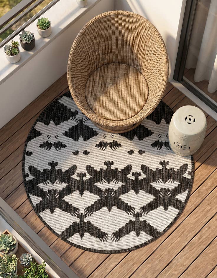 Detail image of 3' x 3' Easy-Clean Modern Indoor / Outdoor Round Rug