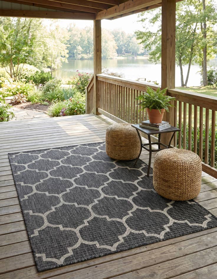 Detail image of 3' x 5' 3 Easy-Clean Trellis Indoor / Outdoor Rug