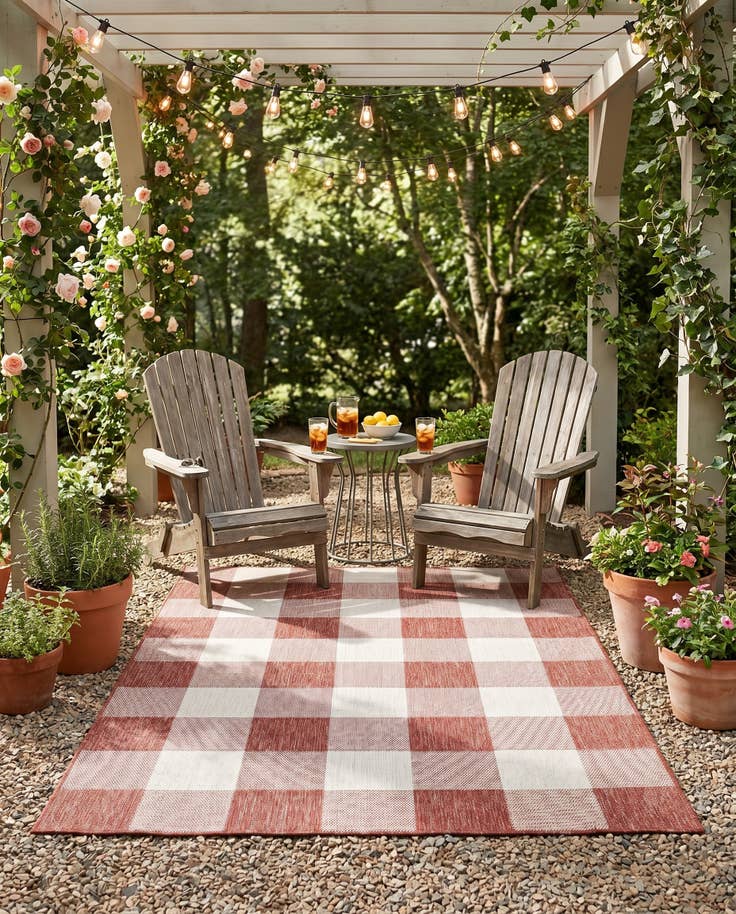 Detail image of 5' 3 x 7' Easy-Clean Checkered Indoor / Outdoor Rug