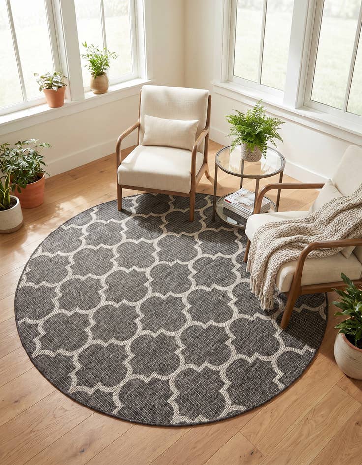 Detail image of 6' x 6' Easy-Clean Trellis Indoor / Outdoor Round Rug