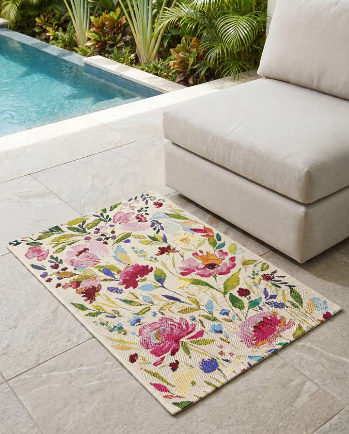 2' x 3' Easy-Clean Botanical Indoor / Outdoor Rug