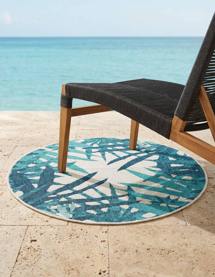 Detail image of 3' x 3' Easy-Clean Botanical Indoor / Outdoor Round Rug