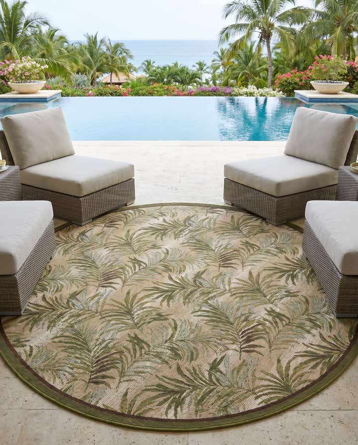 7' 10 x 7' 10 Easy-Clean Botanical Indoor / Outdoor Round Rug