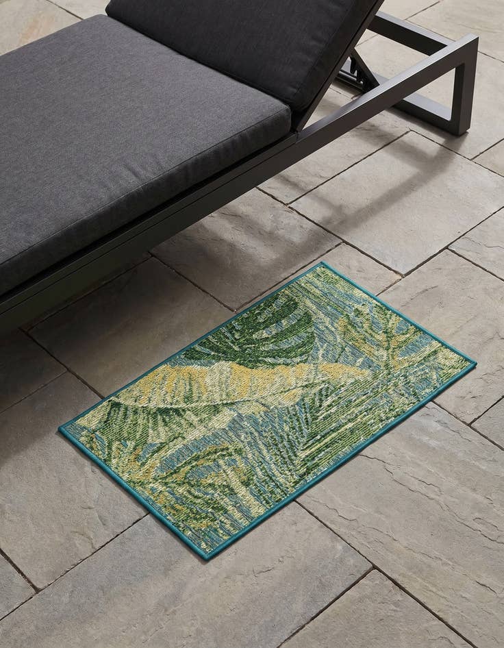 Detail image of 2' x 3' Easy-Clean Botanical Indoor / Outdoor Rug