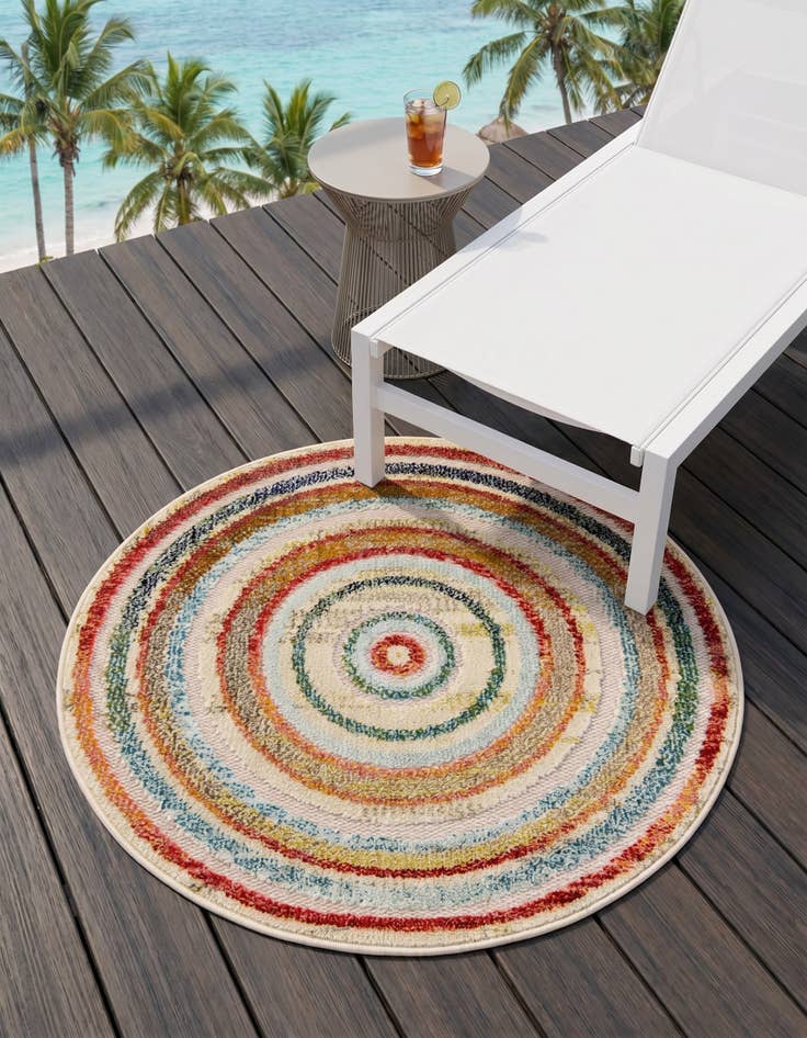 Detail image of 3' x 3' Easy-Clean Casablanca Indoor / Outdoor Round Rug
