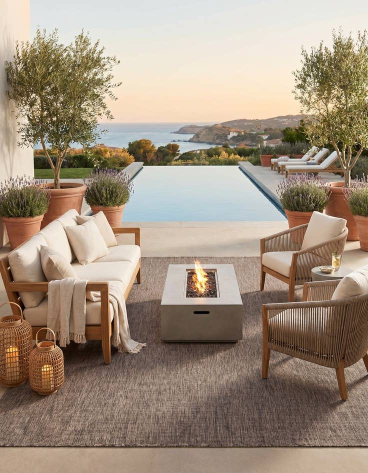 Detail image of 7' 10 x 10' Easy-Clean Solid Indoor / Outdoor Rug