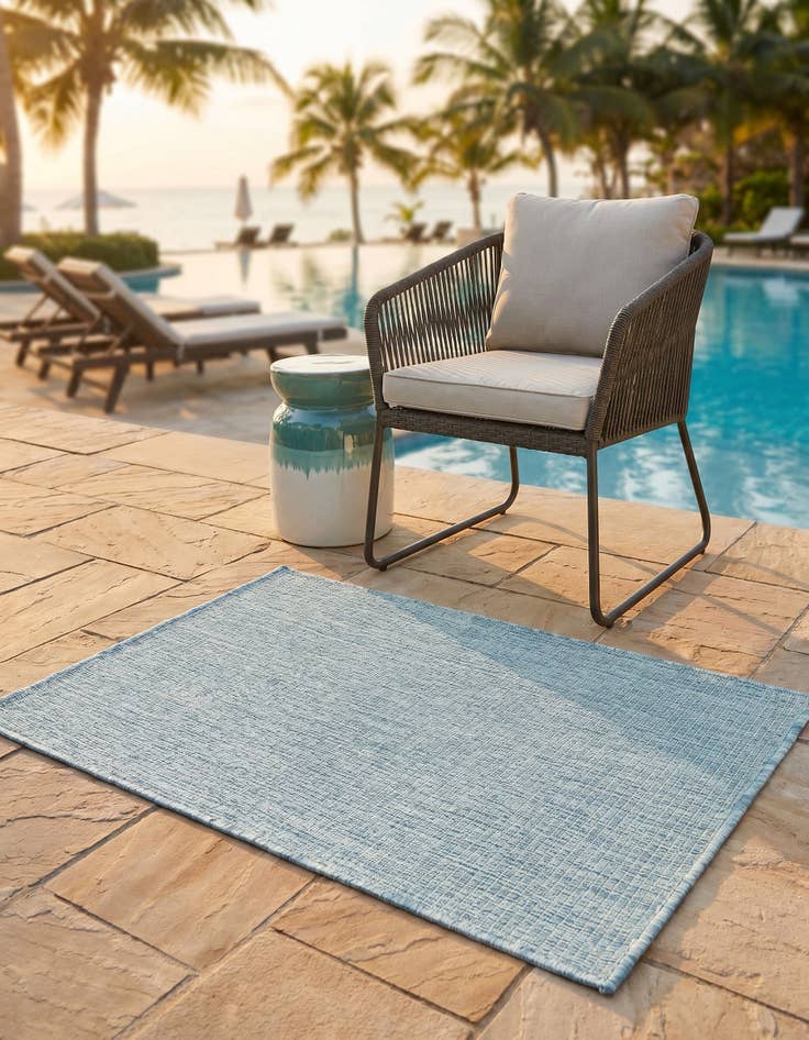 Detail image of 2' x 3' 1 Easy-Clean Solid Indoor / Outdoor Rug