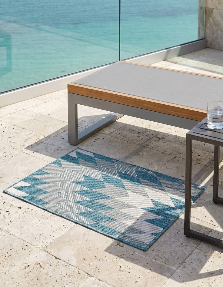 Detail image of 2' x 3' Easy-Clean Modern Indoor / Outdoor Rug