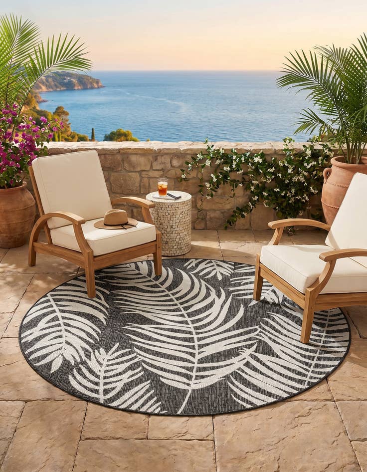 Detail image of 6' x 6' Easy-Clean Botanical Indoor / Outdoor Round Rug