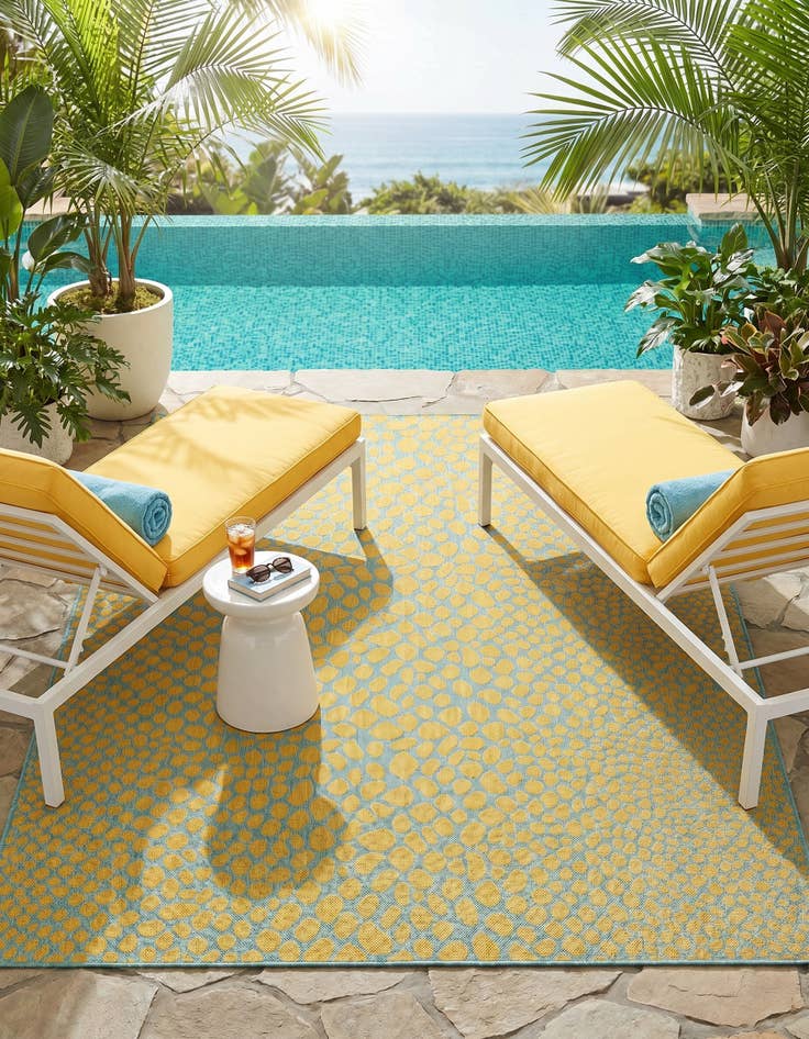 Detail image of 6' x 9' Easy-Clean Jill Zarin Cape Town Indoor / Outdoor Rug