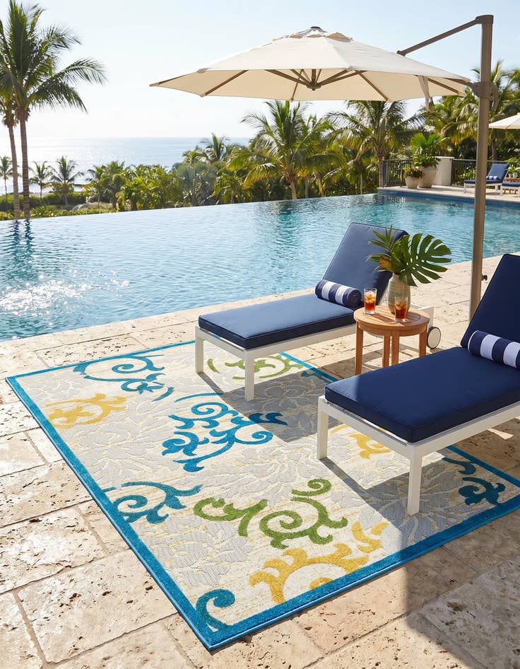 Detail image of 4' x 6' Easy-Clean Botanical Indoor / Outdoor Rug