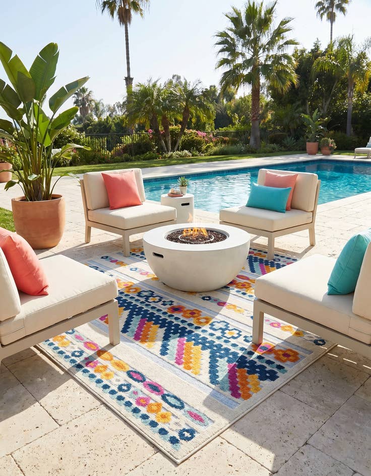Detail image of 7' 10 x 7' 10 Easy-Clean Aruba Indoor / Outdoor Square Rug