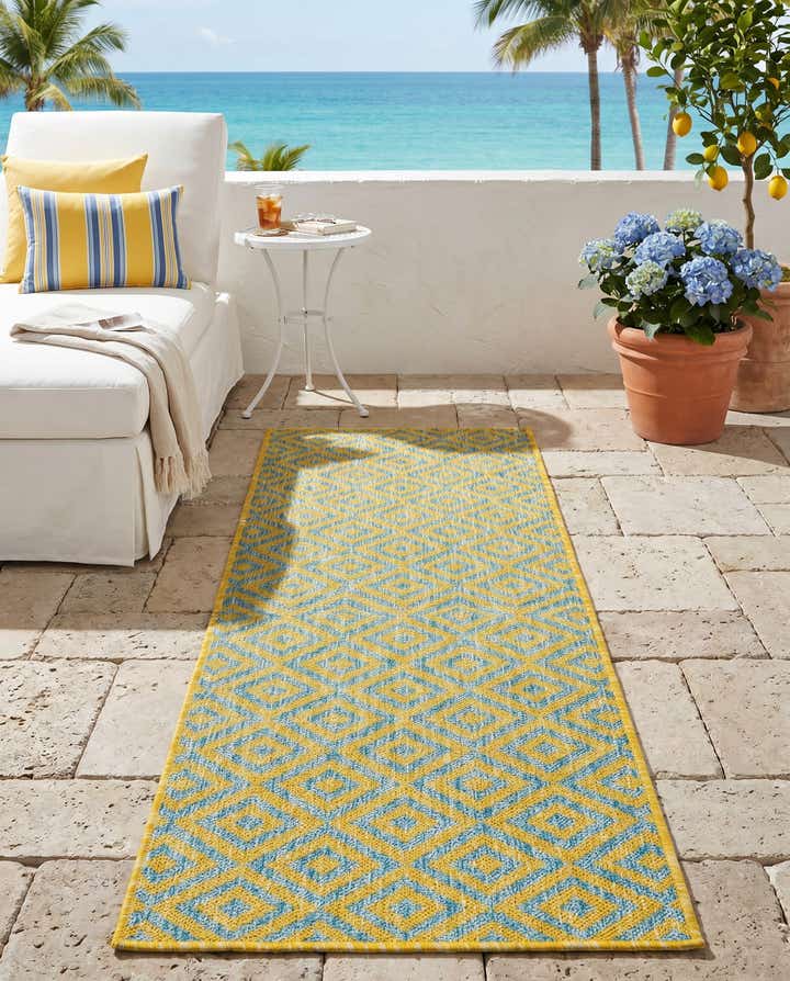2' x 6' Easy-Clean Jill Zarin Costa Rica Indoor / Outdoor Runner Rug