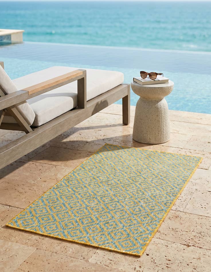 Detail image of 2' x 3' Easy-Clean Jill Zarin Costa Rica Indoor / Outdoor Rug