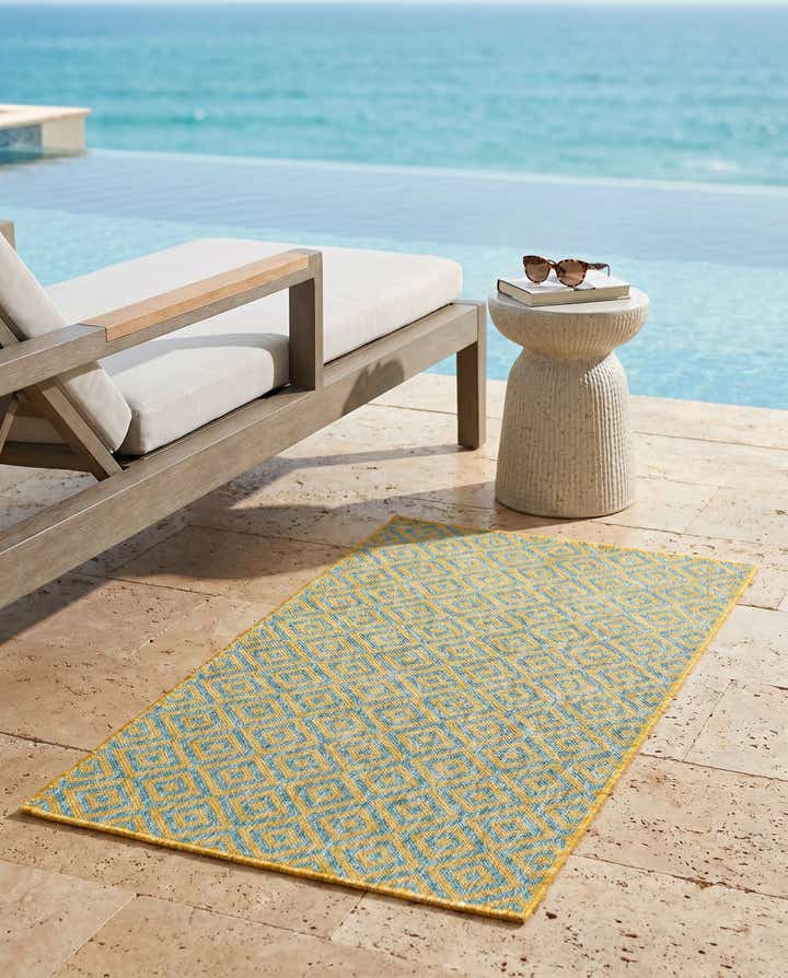 2' x 3' Easy-Clean Jill Zarin Costa Rica Indoor / Outdoor Rug