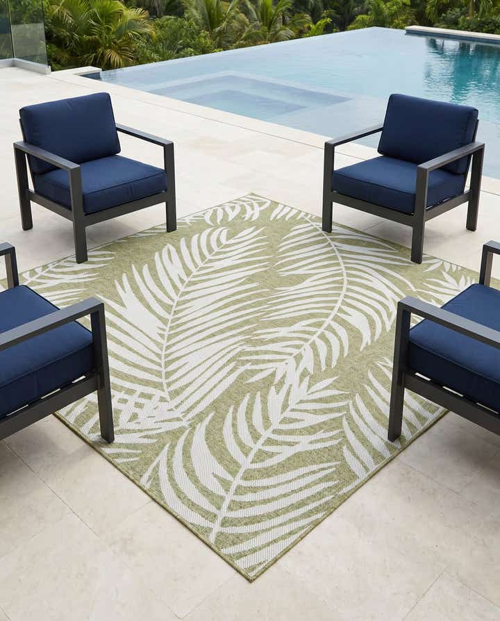 7' 10 x 7' 10 Easy-Clean Botanical Indoor / Outdoor Square Rug