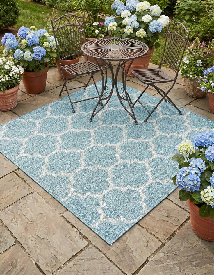 Detail image of 5' 3 x 5' 3 Easy-Clean Trellis Indoor / Outdoor Square Rug
