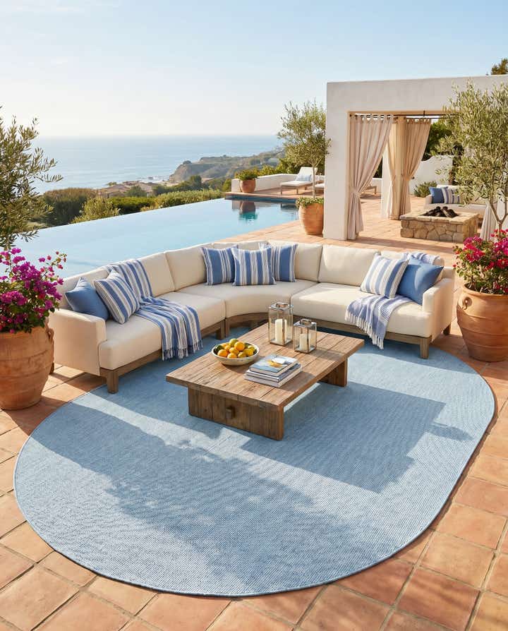 7' 10 x 10' Easy-Clean Solid Indoor / Outdoor Oval Rug