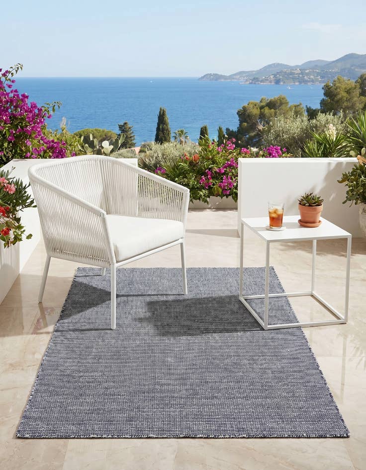 Detail image of 4' 1 x 6' 1 Easy-Clean Jill Zarin Palm Springs Indoor / Outdoor Rug