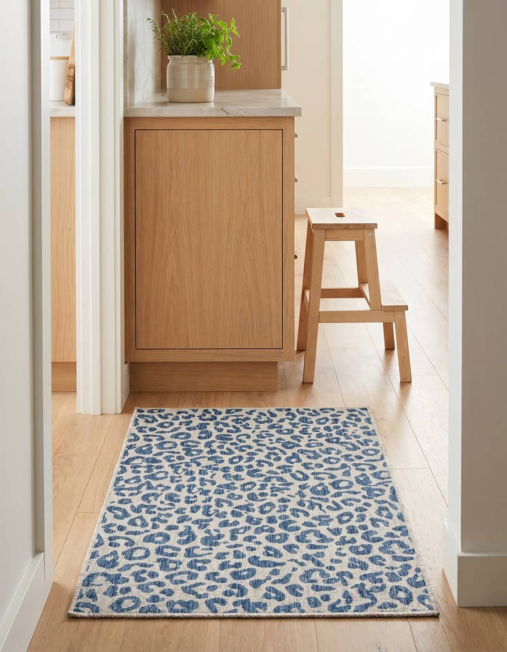 Detail image of 2' x 3' 1 Easy-Clean Safari Indoor / Outdoor Rug