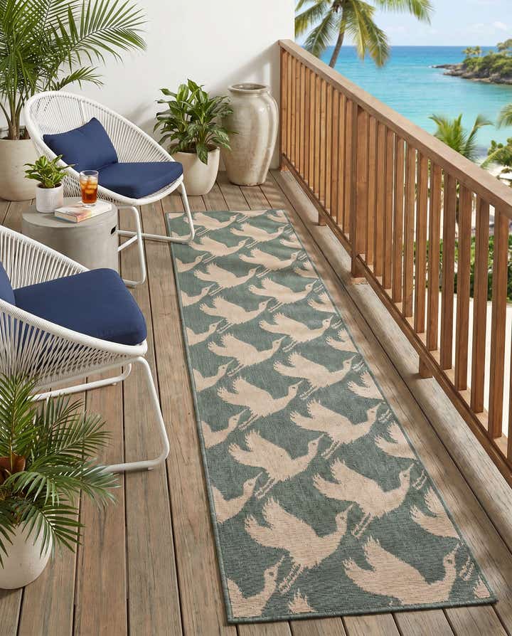 2' x 8' Easy-Clean Coastal Indoor / Outdoor Runner Rug