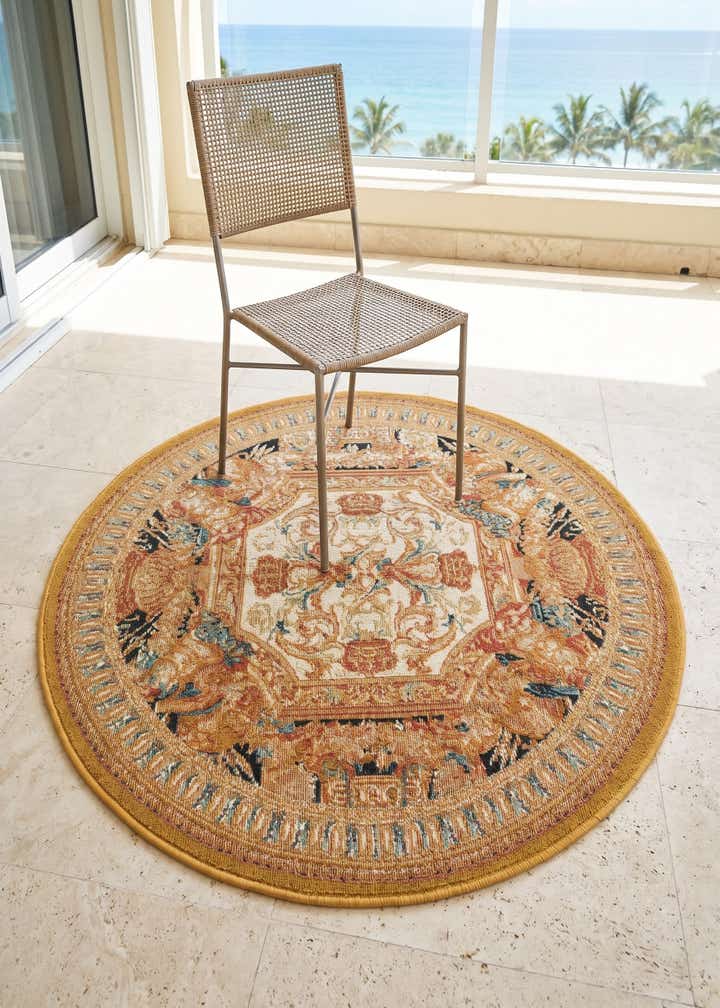 3' 3 x 3' 3 Easy-Clean Traditional Indoor / Outdoor Round Rug
