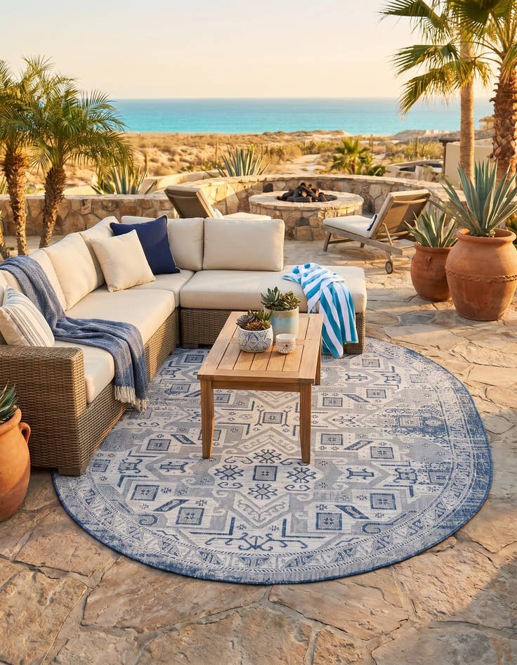 Detail image of 7' 10 x 10' Easy-Clean Aztec Indoor / Outdoor Oval Rug
