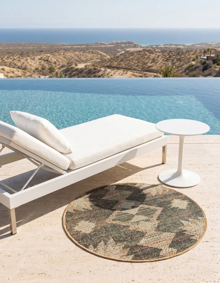 Detail image of 3' 3 x 3' 3 Easy-Clean Baja Indoor / Outdoor Round Rug