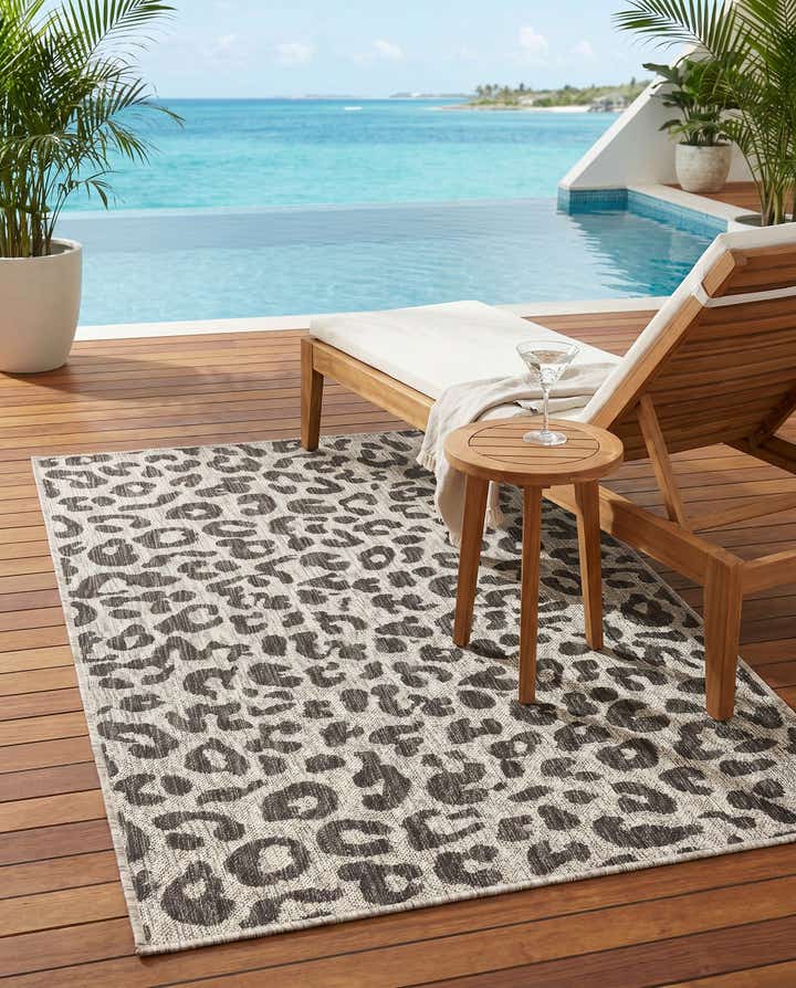 3' x 5' 3 Easy-Clean Safari Indoor / Outdoor Rug