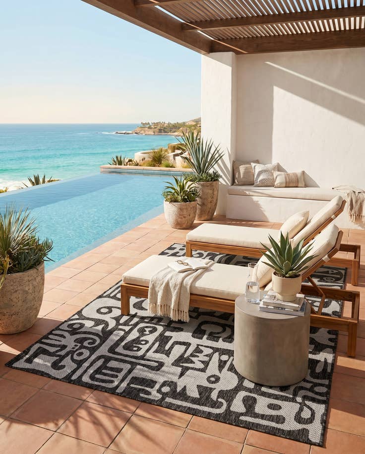 Detail image of 5' 3 x 7' Easy-Clean Modern Indoor / Outdoor Rug