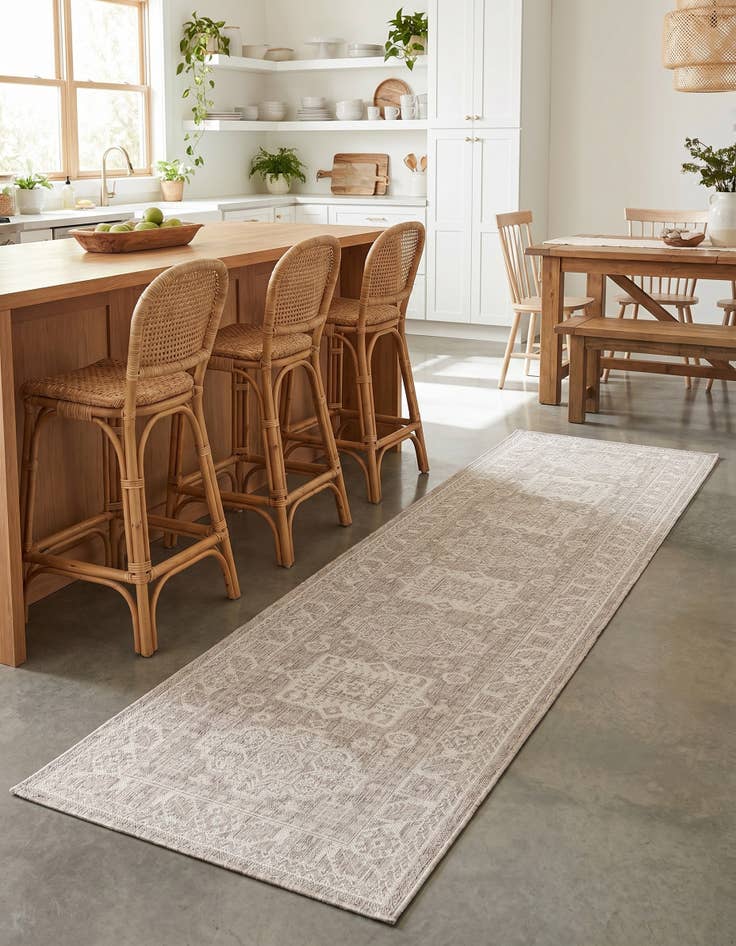 Detail image of 2' 7 x 12' Easy-Clean Aztec Indoor / Outdoor Runner Rug