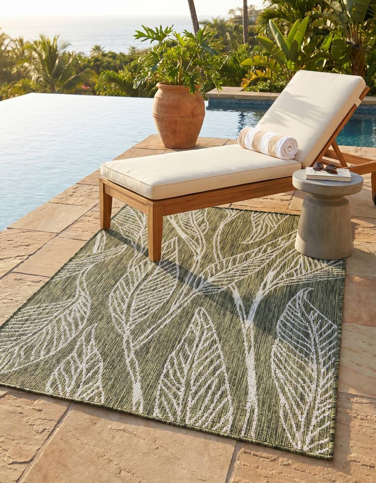 Detail image of 3' x 5' 3 Easy-Clean Botanical Indoor / Outdoor Rug