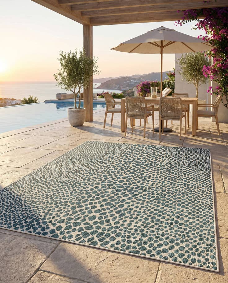 Detail image of 7' x 10' Easy-Clean Jill Zarin Cape Town Indoor / Outdoor Rug