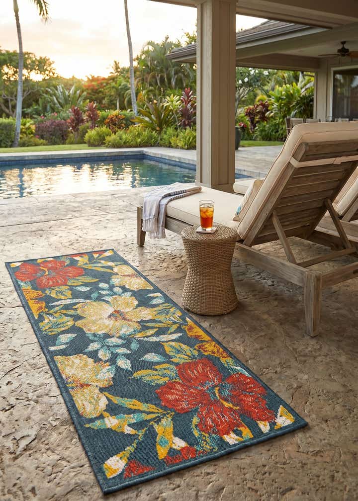 2' x 5' 3 Easy-Clean Coastal Indoor / Outdoor Runner Rug