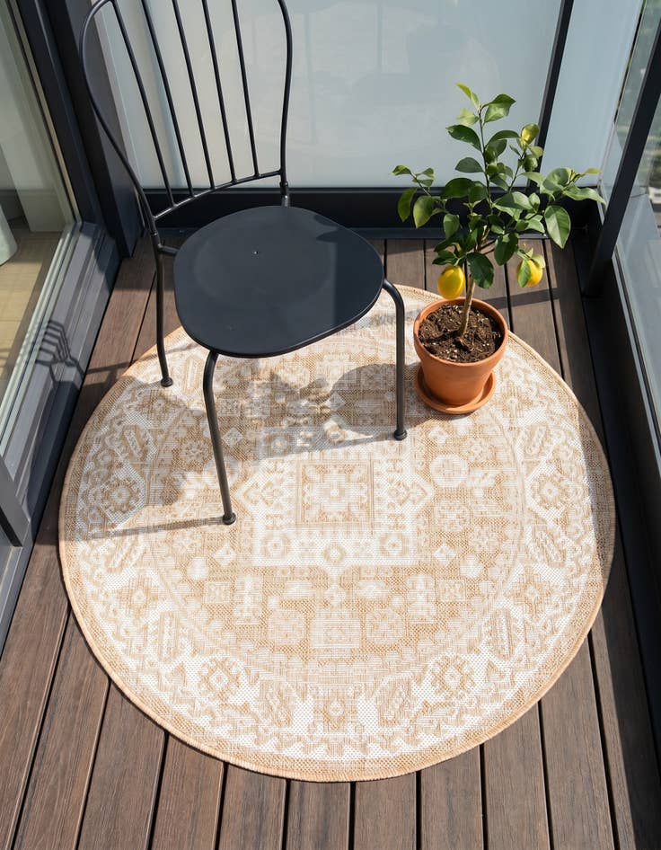 Detail image of 3' x 3' Easy-Clean Aztec Indoor / Outdoor Round Rug