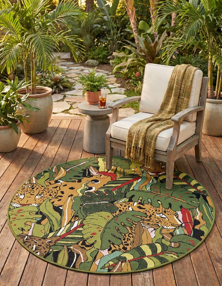 Detail image of 4' x 4' Easy-Clean Botanical Indoor / Outdoor Round Rug