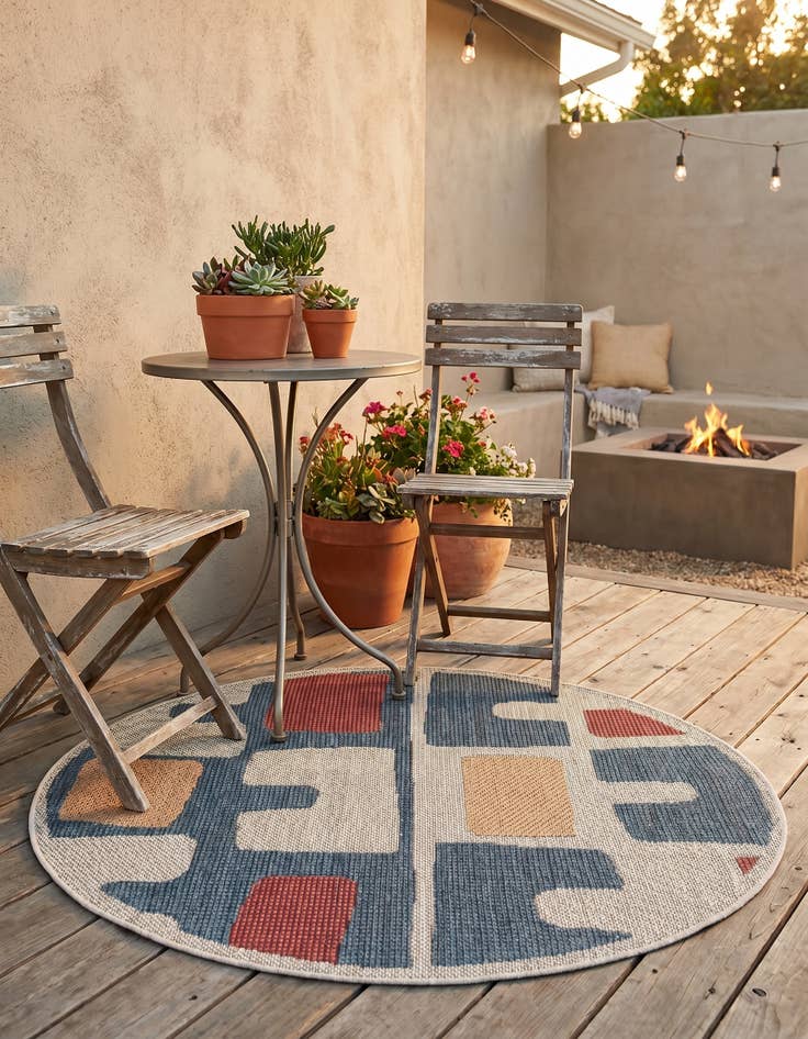 Detail image of 3' 3 x 3' 3 Easy-Clean Baja Indoor / Outdoor Round Rug