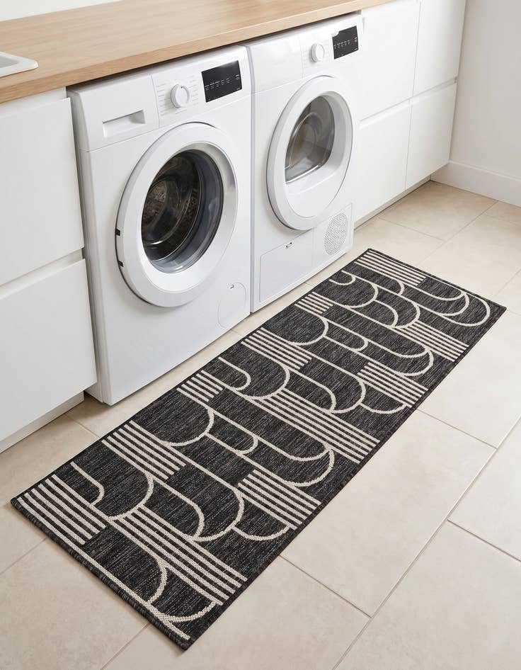 Detail image of 2' x 5' 3 Easy-Clean Modern Indoor / Outdoor Runner Rug