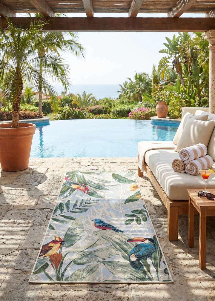 2' 7 x 5' 3 Easy-Clean Botanical Indoor / Outdoor Runner Rug