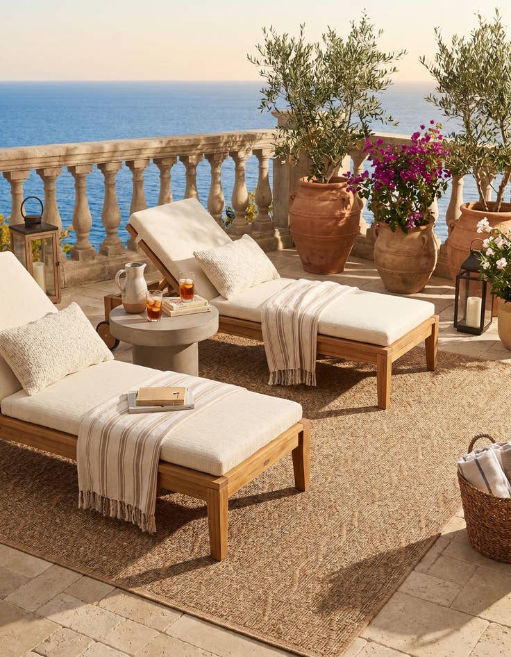 Detail image of 5' 3 x 8' Easy-Clean Modern Indoor / Outdoor Rug