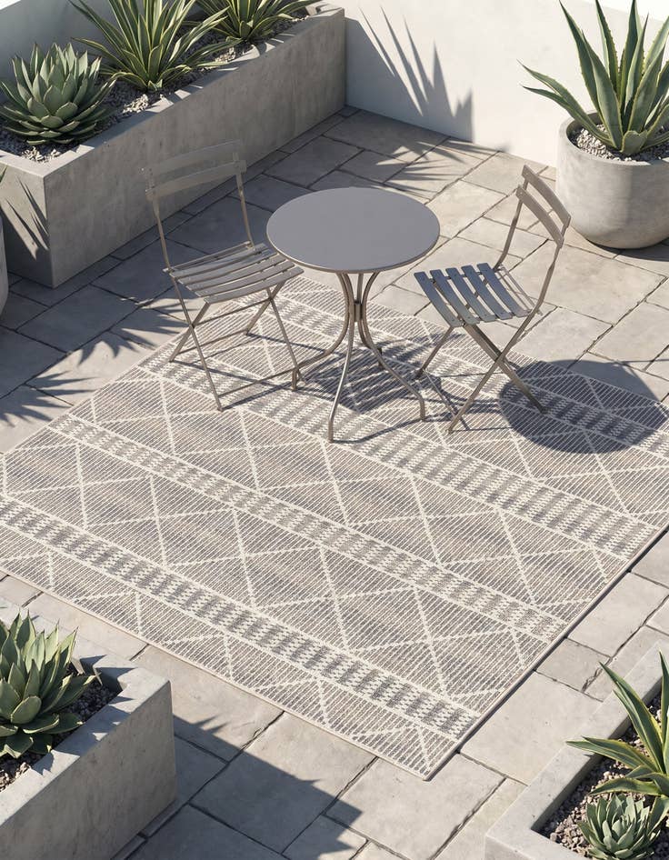 Detail image of 6' x 6' Easy-Clean Trellis Indoor / Outdoor Square Rug