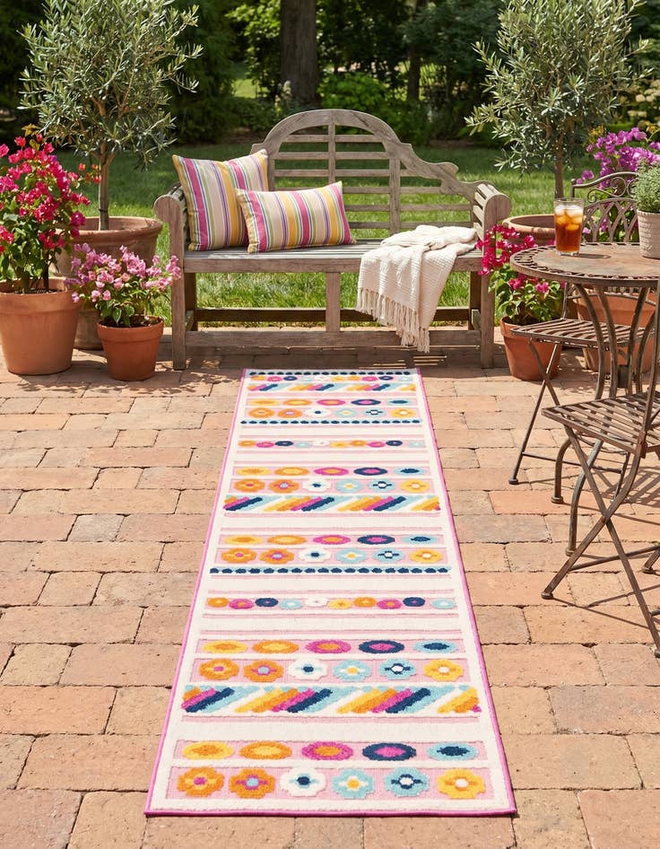 Detail image of 2' x 10' Easy-Clean Aruba Indoor / Outdoor Runner Rug