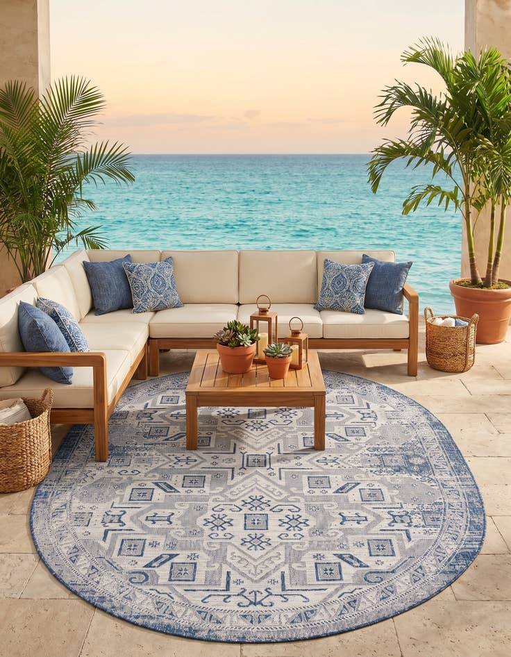 Detail image of 7' 10 x 10' Easy-Clean Aztec Indoor / Outdoor Oval Rug