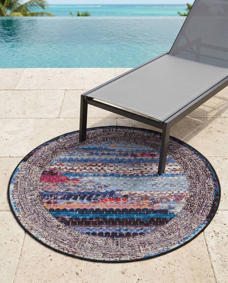 Detail image of 3' x 3' Easy-Clean Modern Indoor / Outdoor Round Rug