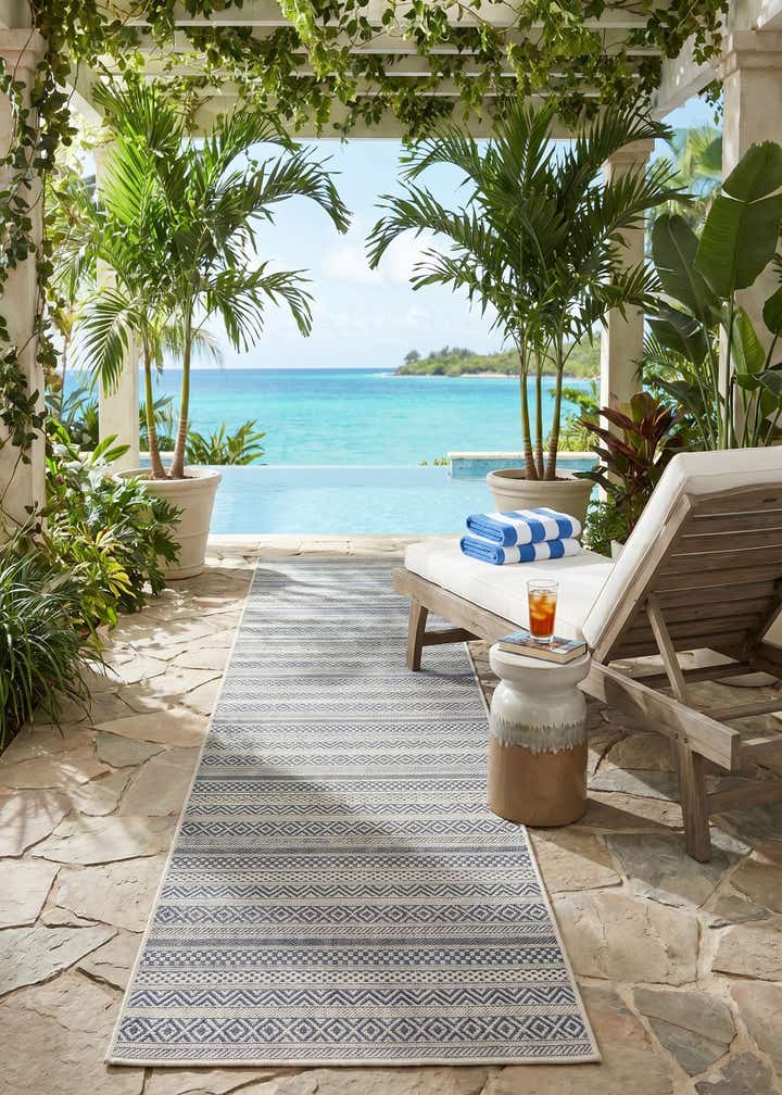 2' 7 x 12' Easy-Clean Striped Indoor / Outdoor Runner Rug