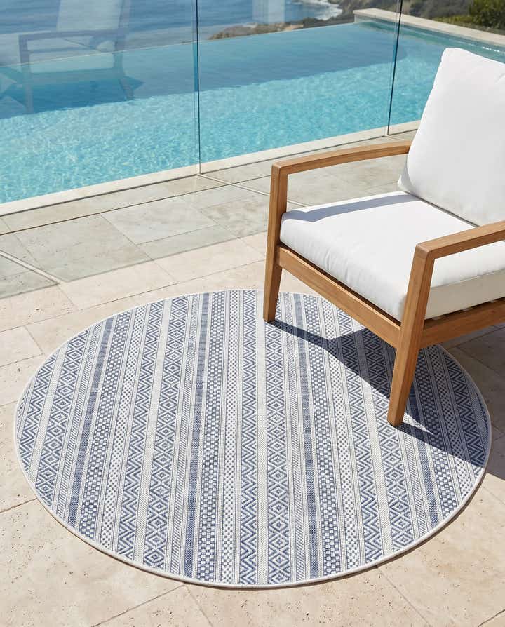 4' x 4' Easy-Clean Ribbon Indoor / Outdoor Round Rug
