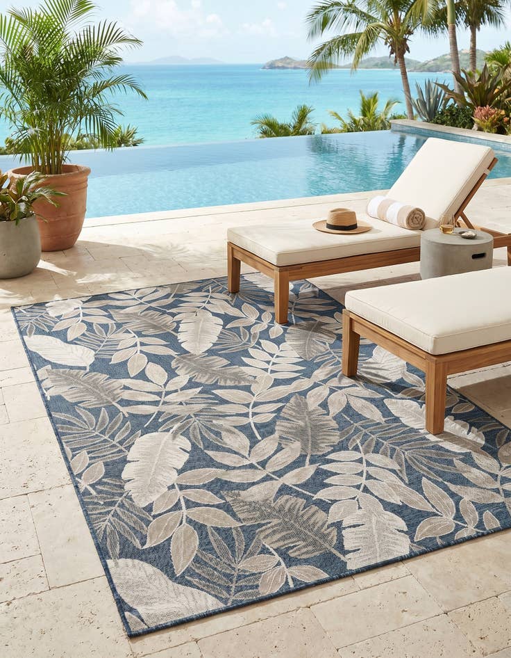 Detail image of 5' 2 x 8' Easy-Clean Botanical Indoor / Outdoor Rug