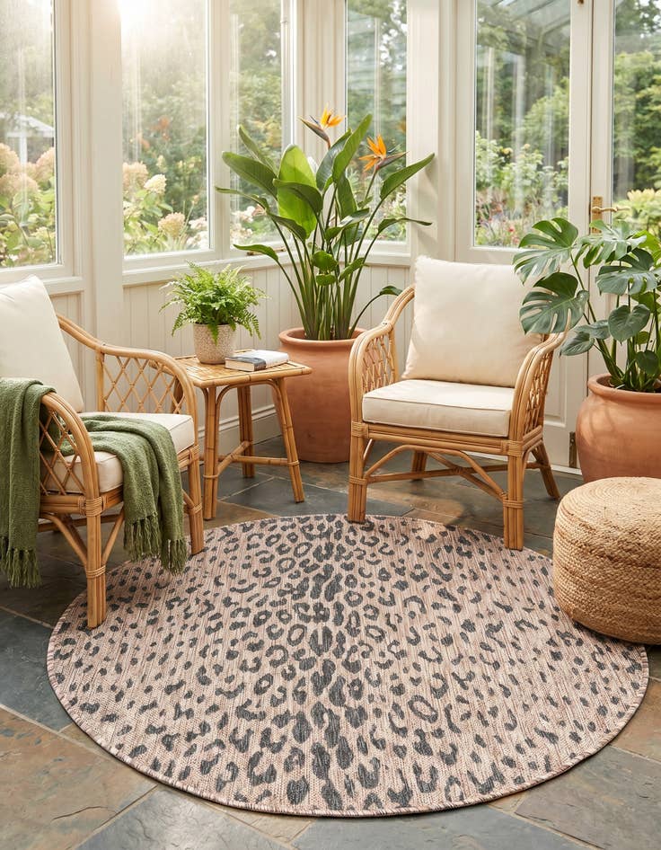 Detail image of 4' x 4' Easy-Clean Safari Indoor / Outdoor Round Rug